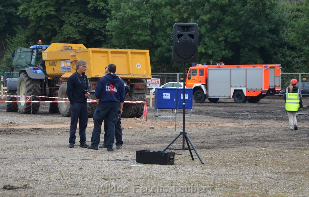 Erster Spatenstich Neues Feuerwehrzentrum Koeln Kalk Gummersbacherstr P021.JPG - Miklos Laubert